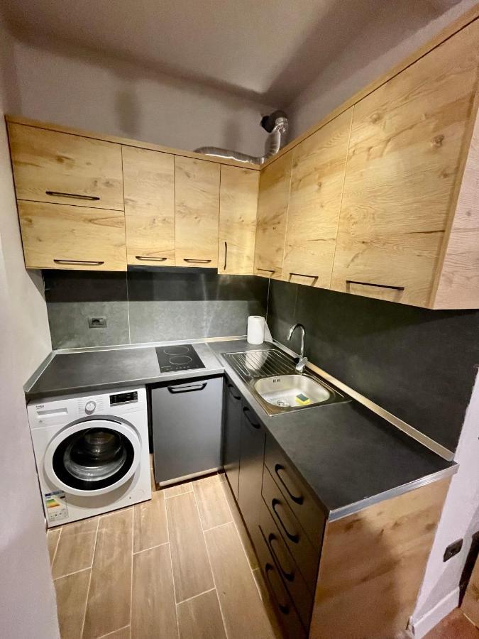 Keon Superb Studio Apartament ティラナ エクステリア 写真