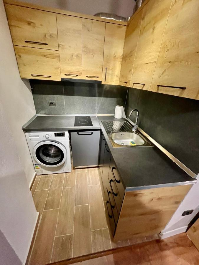 Keon Superb Studio Apartament ティラナ エクステリア 写真