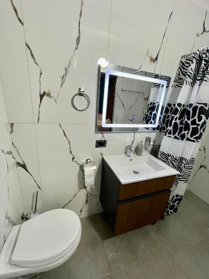 Keon Superb Studio Apartament ティラナ エクステリア 写真